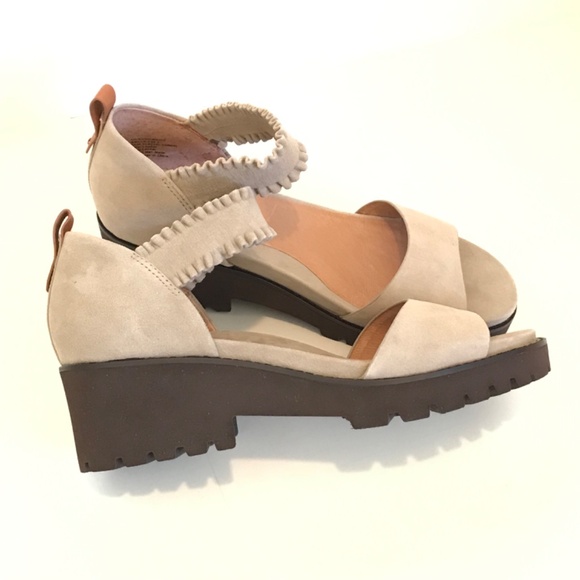 GENTLE SOULS Comfort Sandals Leather Slip On Anja Mushroom Women’s Size 9 EU 40 - Picture 2 of 16